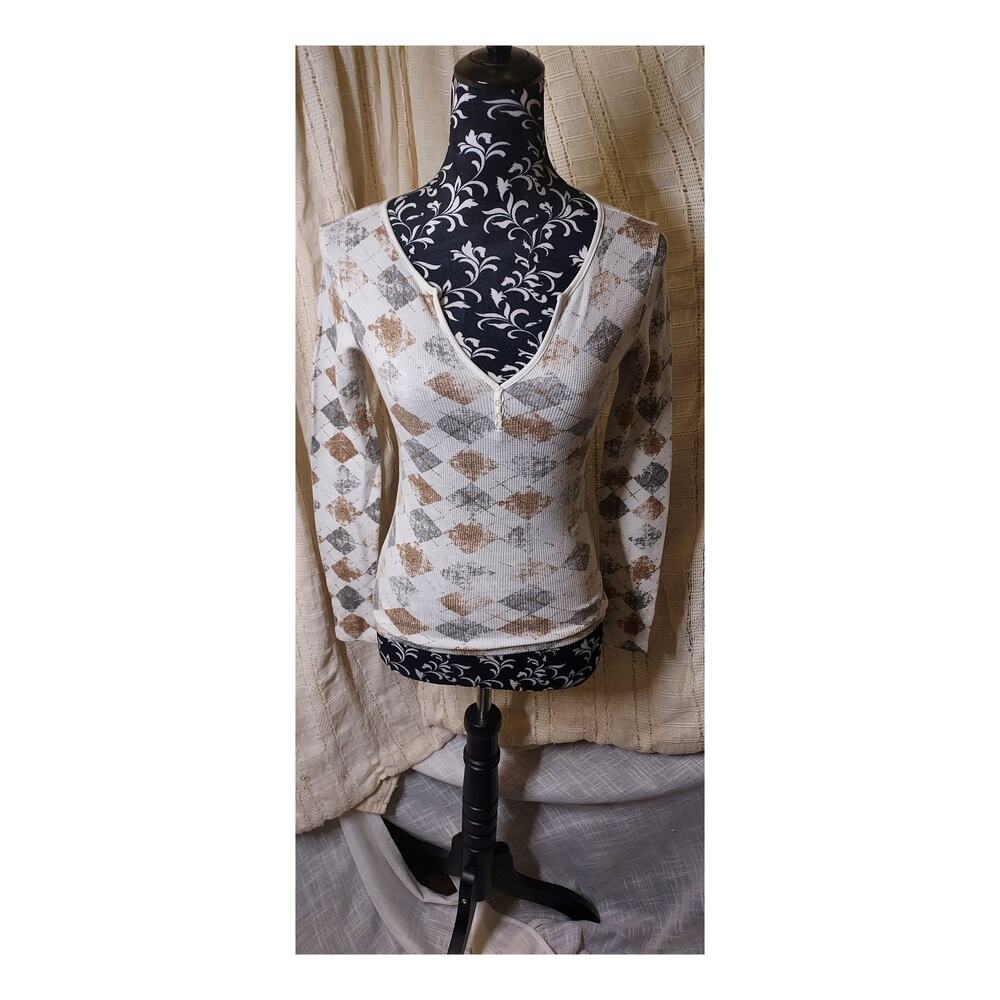 Vintage Bugle Boy V-Neck Long Sleeve Tee Juniors Size Small